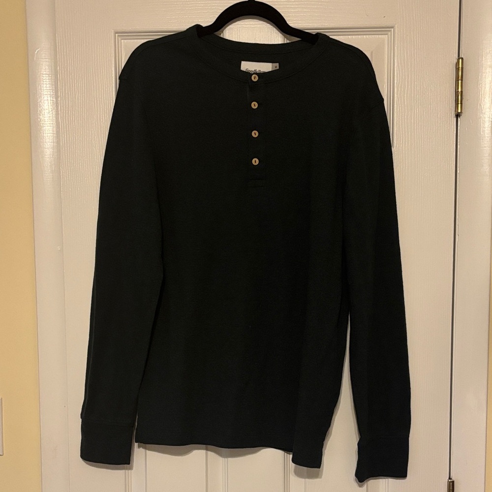 Men's Long-Sleeve Forest Henley - NWOT